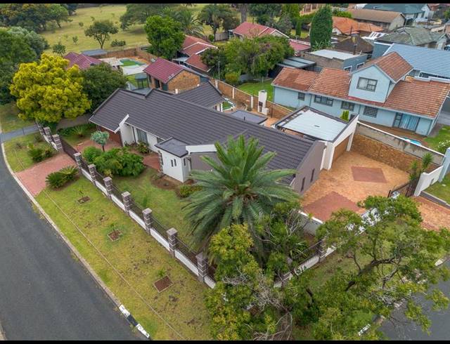 4 BEDROOM HOUSE FOR SALE IN ELANDSPARK